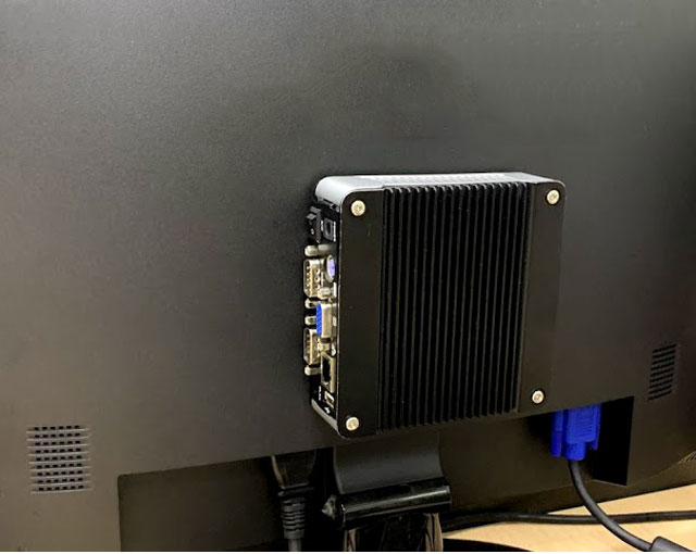 Встраиваемый компьютер промышленного класса EBOX-IMX8MM